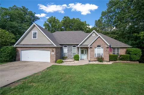 1103 Overlook Dr, Rogers, AR 72756