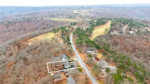 142 Holiday Island Dr, Holiday Island, AR 72631