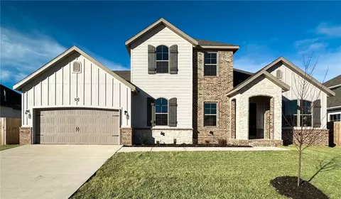 121 Dobson St, Pea Ridge, AR 72751