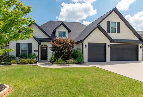 327 Tartaglia Ave, Springdale, AR 72762