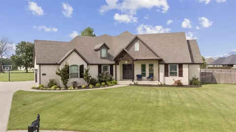 502 W Waterfalls Ct, Farmington, AR 72730