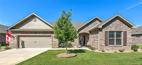136 Dogwood Dr, Bella Vista, AR 72715