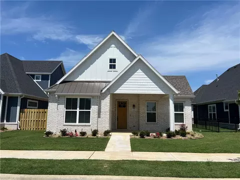 6800 Somerset Pl, Springdale, AR 72762