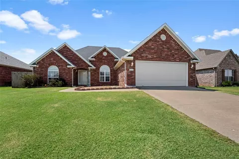 304 Hayden Blvd, Rogers, AR 72756