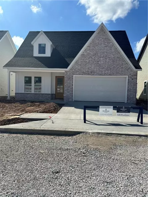 5904 S 41st St, Rogers, AR 72758