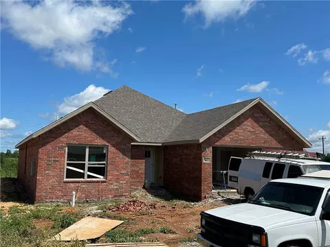 440 Palm St, Centerton, AR 72719