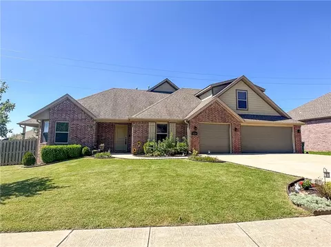 520 Sorrento Dr, Centerton, AR 72719