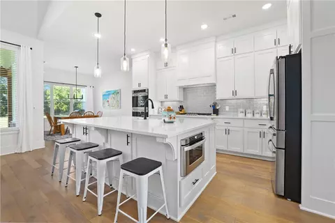 1423 River Point Rd, Fayetteville, AR 72703
