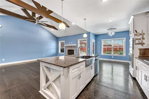 970 Silver Maple St, Centerton, AR 72719 photo 5