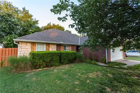 3521 Serviceberry Ln, Springdale, AR 72764