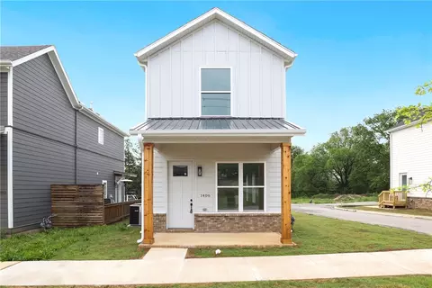 1406 S Duncan Ave, Fayetteville, AR 72701