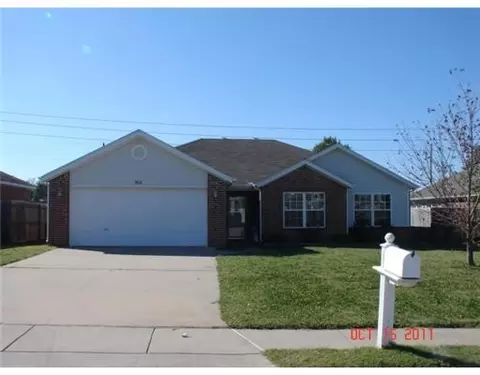904 SW Navajo Dr, Bentonville, AR 72712