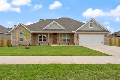 904 Adair Rd, Pea Ridge, AR 72751