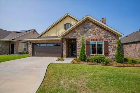 2004 SW Huntwick Ave, Bentonville, AR 72713