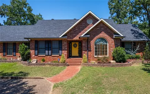 1615 Ridgeview Dr, Booneville, AR 72927