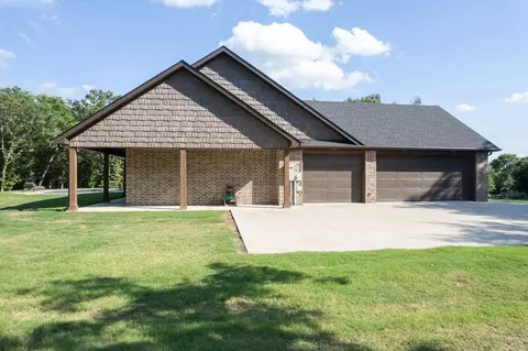 12414 Revis Hill Hts, Mountainburg, AR 72946