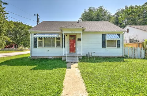 601 S Broadway St, Siloam Springs, AR 72761