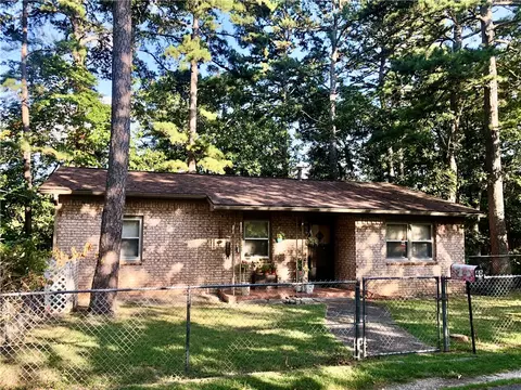 40 Emporia St, Eureka Springs, AR 72632