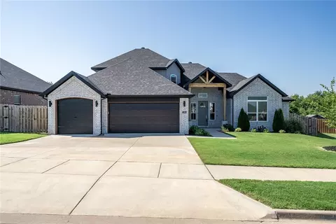 1260 Elizabeth Loop, Bentonville, AR 72712