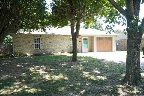 294 Southland Dr, Centerton, AR 72719