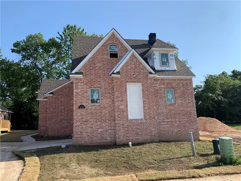 138 N Hawkstone Dr, Fayetteville, AR 72704