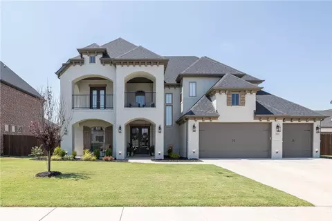 5604 S 59th St, Rogers, AR 72758