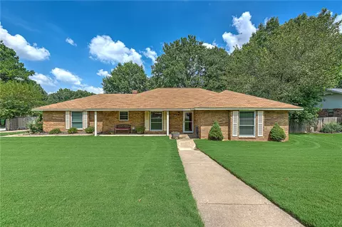 2800 Webster Ave, Springdale, AR 72762