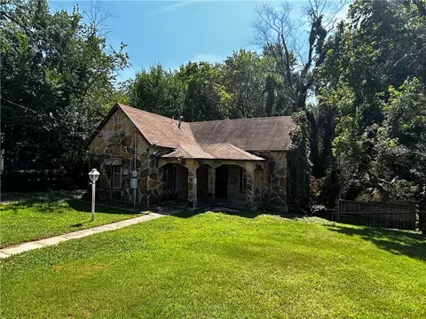 328 Walnut St, Rogers, AR 72756 photo 5
