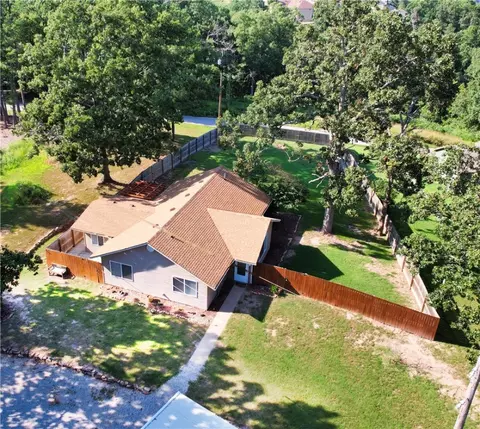 16376 Cypress Ln, Rogers, AR 72756