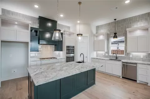 4320 S 87th Pl, Bentonville, AR 72713