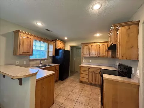 607 Eagle Dr, Gravette, AR 72736 photo 3
