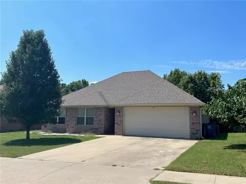 607 Eagle Dr, Gravette, AR 72736 photo 2