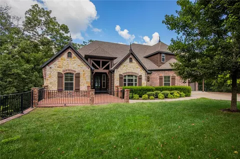 900 NW Provence Pl, Bentonville, AR 72712