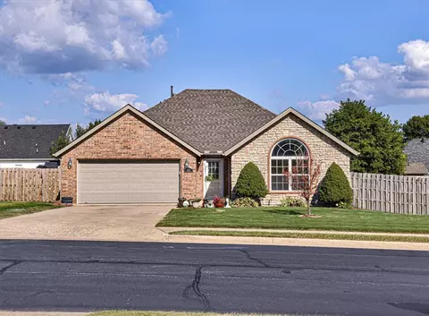 680 Napa Ave, Centerton, AR 72719