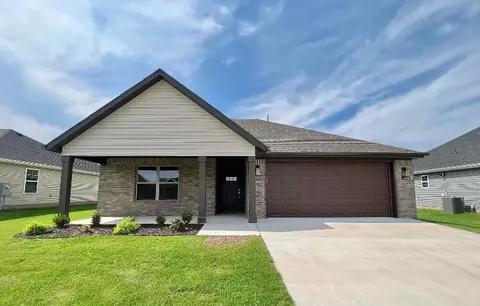 1808 E Hudson, Siloam Springs, AR 72761