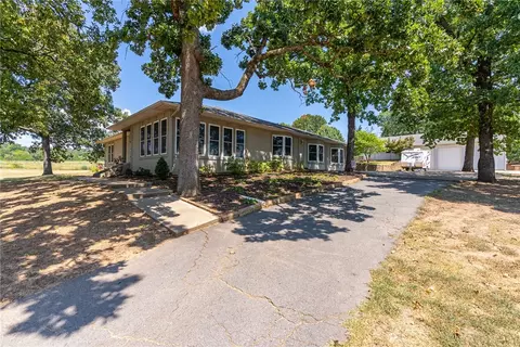 519 Starbird St, Van Buren, AR 72956