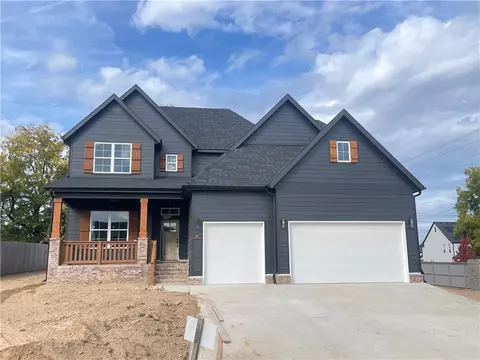 6400 S 63rd St, Rogers, AR 72758