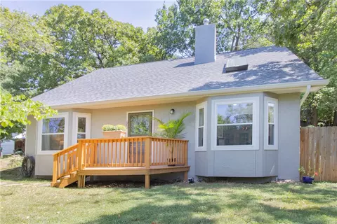 680 Fallin Ave, Fayetteville, AR 72701