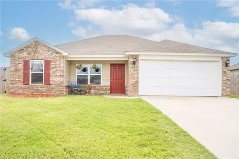 824 NW Evans Cir, Bentonville, AR 72713