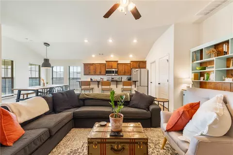 541 Melrose Pl, Bentonville, AR 72712 photo 4