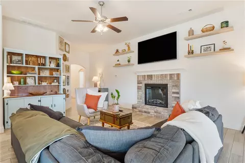 541 Melrose Pl, Bentonville, AR 72712 photo 3