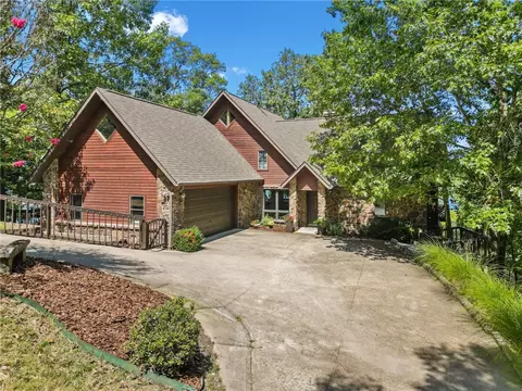 10563 Mcknight Ln, Rogers, AR 72756