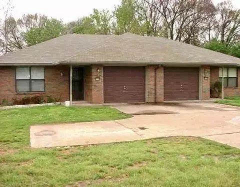 1622 E New Hope Rd, Rogers, AR 72758