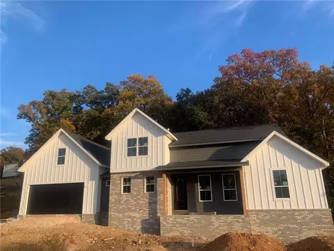 2380 N Marks Mill Ln, Fayetteville, AR 72703