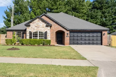 401 SW Keystone St, Bentonville, AR 72712