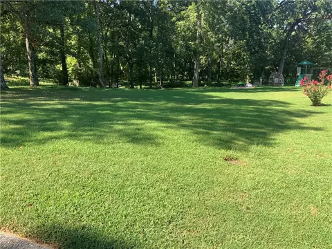 13813 Canterbury Ln, Siloam Springs, AR 72761