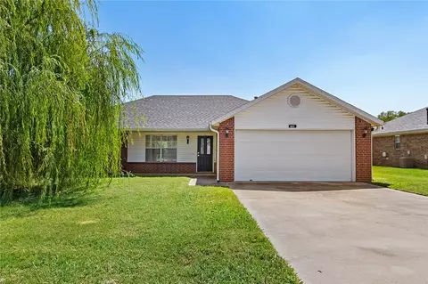 631 Patty Ln, Centerton, AR 72719