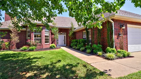 6244 W Persimmon St, Fayetteville, AR 72704
