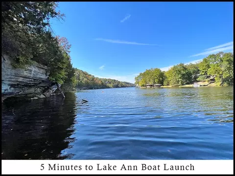 Berks Lane, Bella Vista, AR 72714