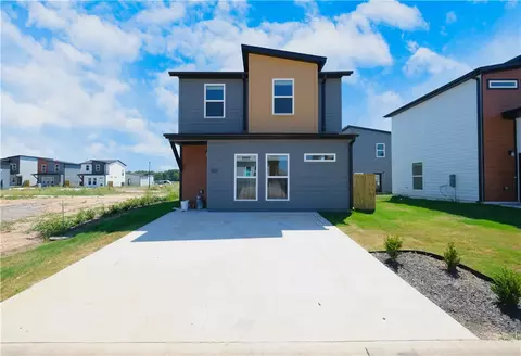 901 Boardwalk Ave, Centerton, AR 72719